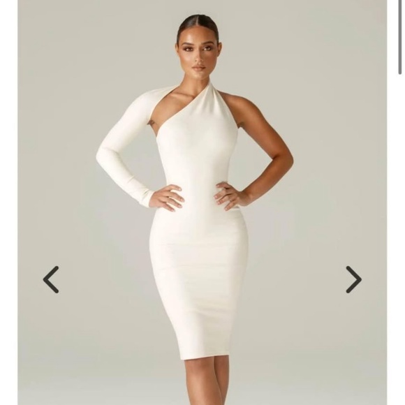 Dresses & Skirts - Midi (off) white dress